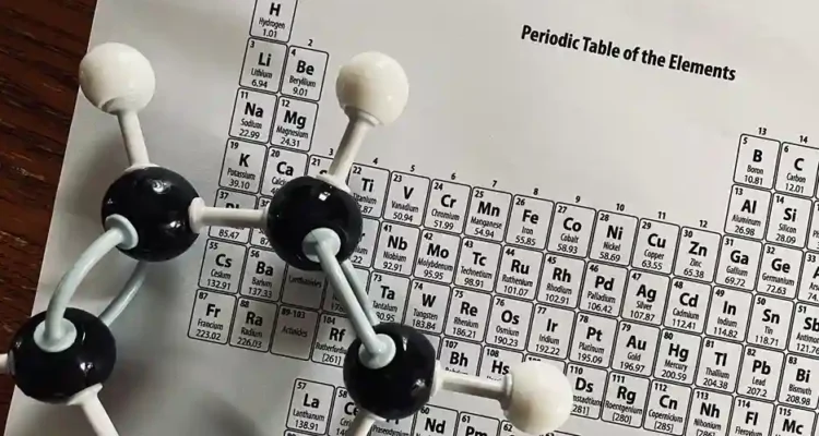 Elektron Valensi dan Perannya dalam Ikatan Kimia Modern